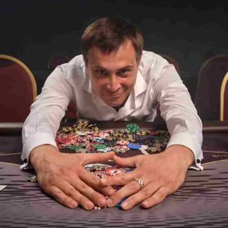 Poker en ligne : maîtrisez les bases pour gagner gros